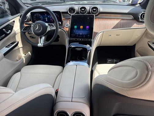 2026 Mercedes-Benz GLC 300 Base