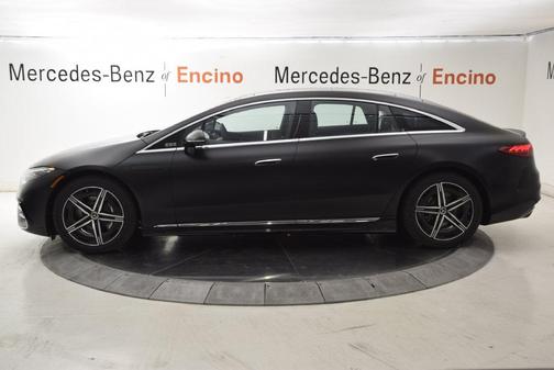 Black Magno 2026 Mercedes-Benz EQS 450 4MATIC