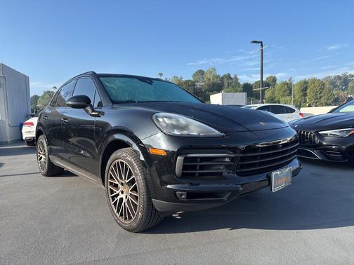 Black 2022 Porsche Cayenne Platinum Edition