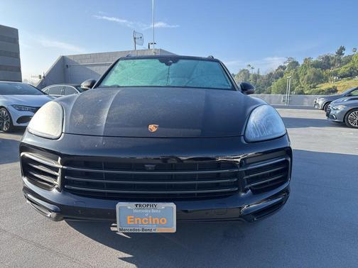 Black 2022 Porsche Cayenne Platinum Edition