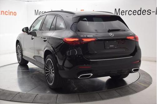 2025 Mercedes-Benz GLC 300 4MATIC