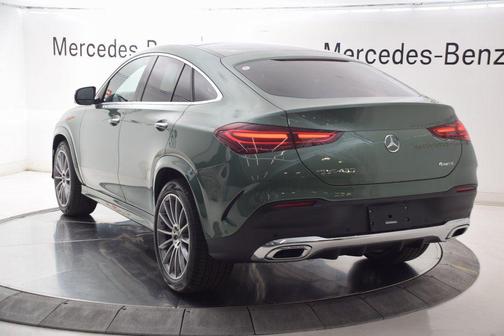MANUFAKTUR Ireland Mid Green Metallic 2026 Mercedes-Benz GLE 450 4MATIC