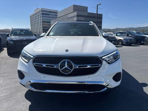 Polar White 2026 Mercedes-Benz GLC 300 Base