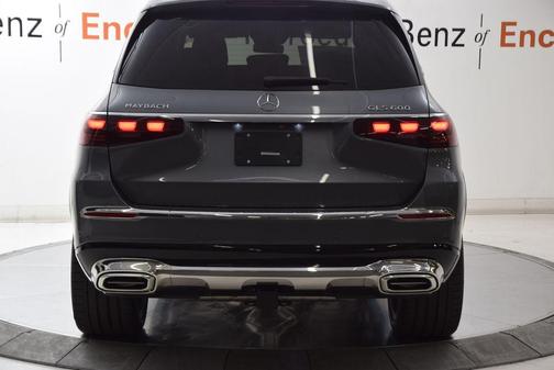 Selenite Grey Metallic 2026 Mercedes-Benz Maybach GLS 600 4MATIC