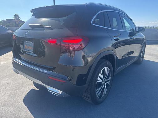 2025 Mercedes-Benz GLA 250 4MATIC