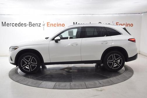 Polar White 2026 Mercedes-Benz GLC 300 Base