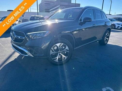 Black 2025 Mercedes-Benz GLC 350e Base