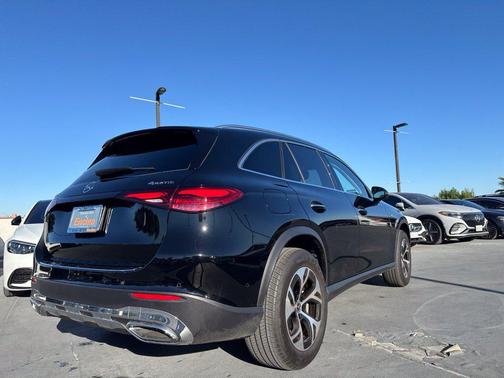 Black 2025 Mercedes-Benz GLC 350e Base