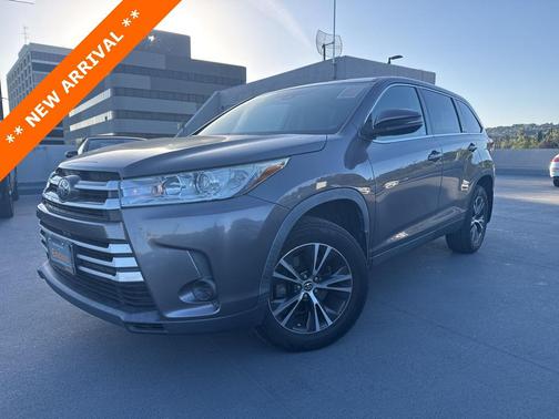 2019 Toyota Highlander LE