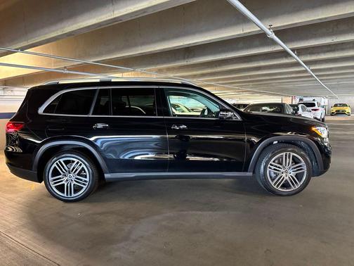 Black 2026 Mercedes-Benz GLS 450 4MATIC