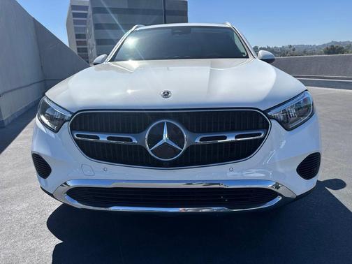 Polar White 2024 Mercedes-Benz GLC 300 Base