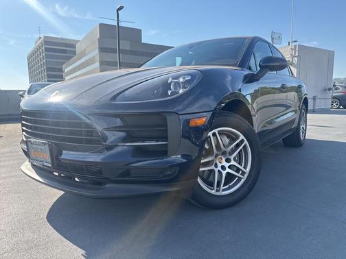 2021 Porsche Macan Base
