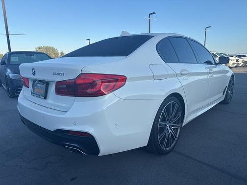 2019 BMW 540 540i