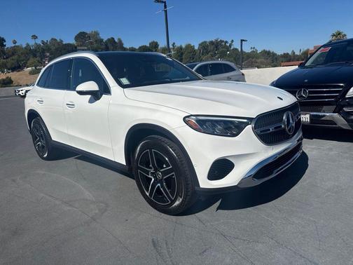 Polar White 2026 Mercedes-Benz GLC 300 Base