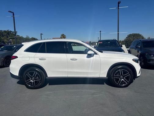 Polar White 2026 Mercedes-Benz GLC 300 Base