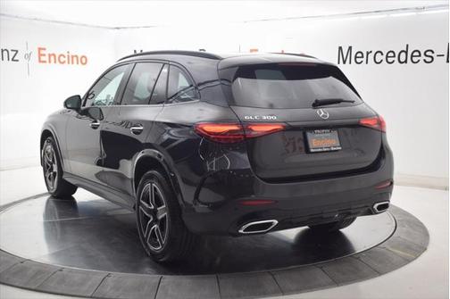 2025 Mercedes-Benz GLC 300 Base
