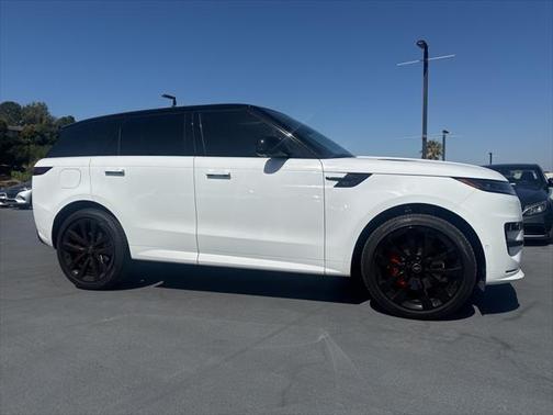 2024 Land Rover Range Rover Sport SE