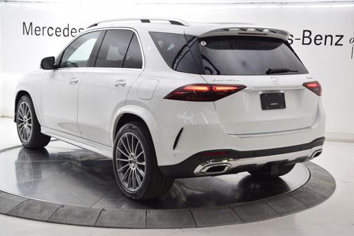 Polar White 2026 Mercedes-Benz GLE 450e 4MATIC