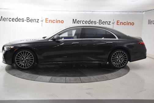 Graphite Gray Metallic 2022 Mercedes-Benz S-Class 4MATIC