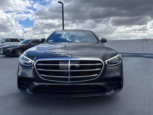 Graphite Gray Metallic 2022 Mercedes-Benz S-Class 4MATIC