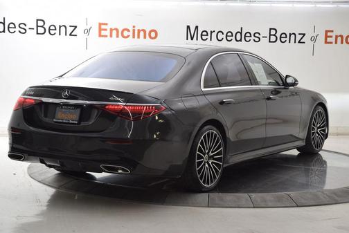 Graphite Gray Metallic 2022 Mercedes-Benz S-Class 4MATIC