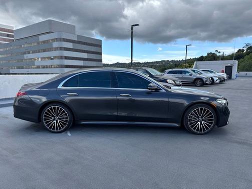 Graphite Gray Metallic 2022 Mercedes-Benz S-Class 4MATIC