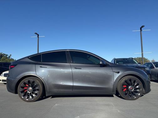 2022 Tesla Model Y Performance Dual Motor All-Wheel Drive