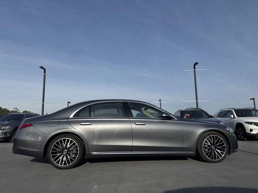 Selenite Grey Metallic 2022 Mercedes-Benz S-Class 4MATIC