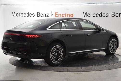 Black Magno 2026 Mercedes-Benz EQS 450 4MATIC
