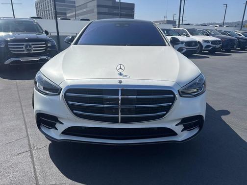MANUFAKTUR Cashmere White Magno 2023 Mercedes-Benz S-Class 4MATIC