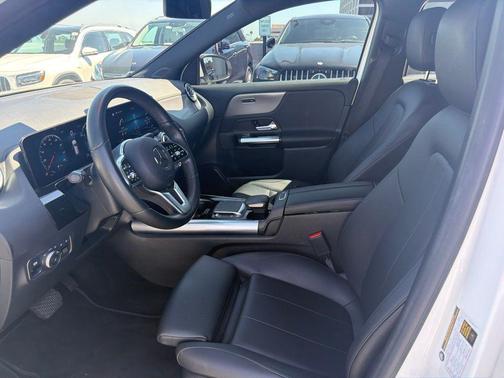 Polar White 2022 Mercedes-Benz GLA 250 Base