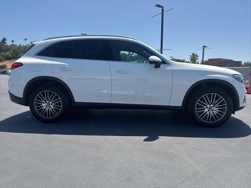 2025 Mercedes-Benz GLC 300 Base