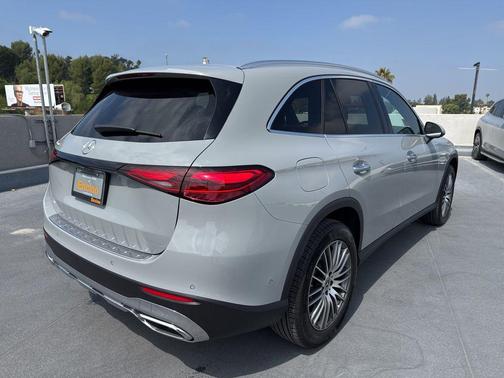 MANUFAKTUR Alpine Grey 2026 Mercedes-Benz GLC 300 Base
