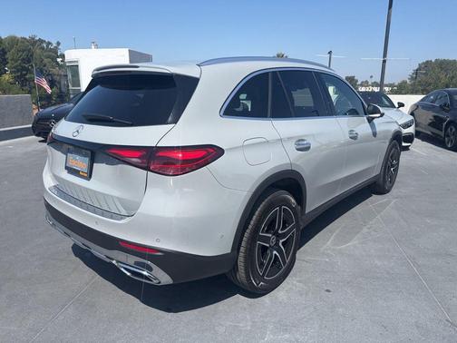 MANUFAKTUR Alpine Grey 2026 Mercedes-Benz GLC 300 Base