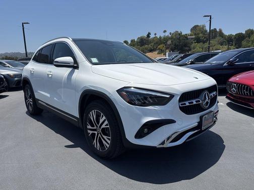 Polar White 2026 Mercedes-Benz GLA 250 4MATIC