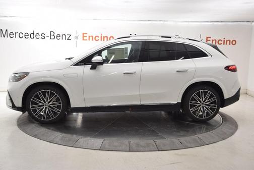 Polar White 2027 Mercedes-Benz EQE 320 EQE 320