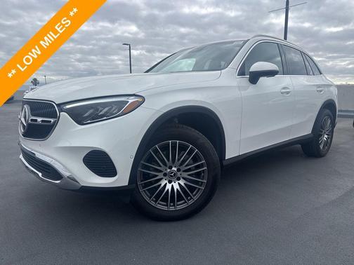 Polar White 2026 Mercedes-Benz GLC 300 Base