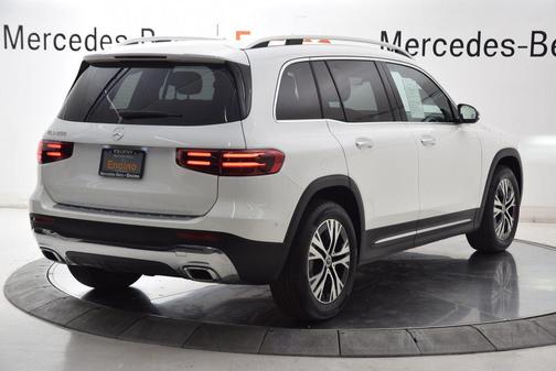Polar White 2024 Mercedes-Benz GLB 250 Base