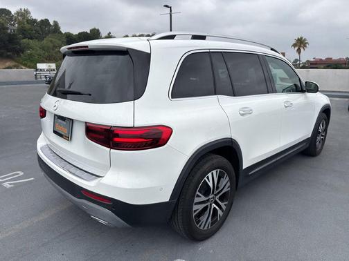 Polar White 2024 Mercedes-Benz GLB 250 Base