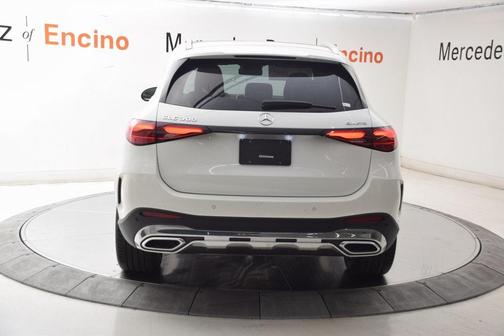 2025 Mercedes-Benz GLC 300 4MATIC