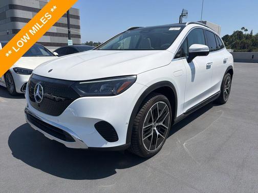 MANUFAKTUR Moonlight White Metallic 2026 Mercedes-Benz EQE 320 320 SUV