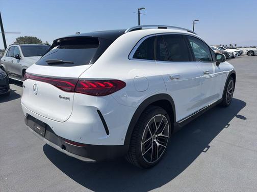 MANUFAKTUR Moonlight White Metallic 2026 Mercedes-Benz EQE 320 320 SUV