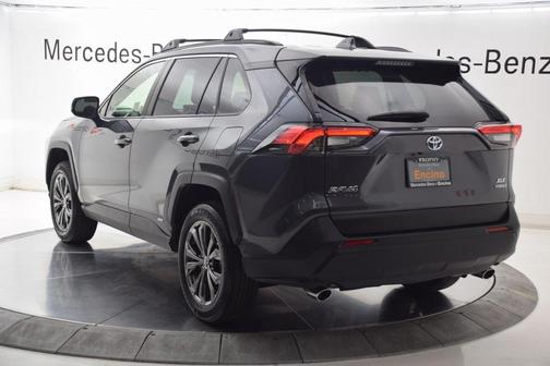 2023 Toyota RAV4 Hybrid XLE Premium