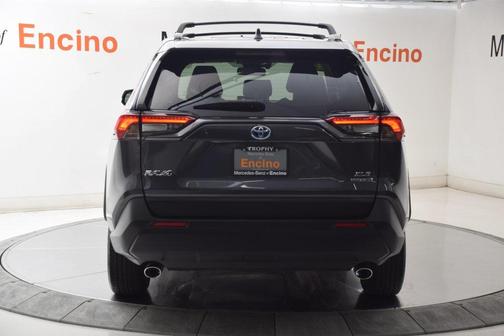 2023 Toyota RAV4 Hybrid XLE Premium