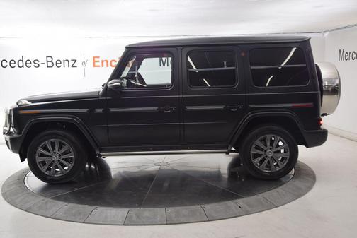MANUFAKTUR Night Black magno 2025 Mercedes-Benz G-Class 4MATIC