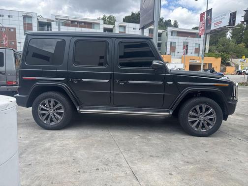 MANUFAKTUR Night Black magno 2025 Mercedes-Benz G-Class 4MATIC