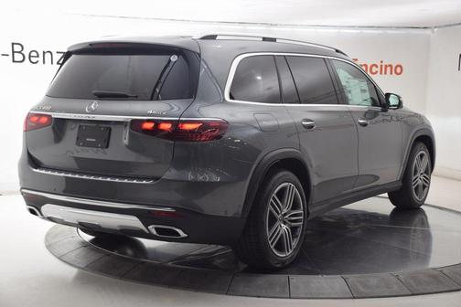 2026 Mercedes-Benz GLS 450 4MATIC