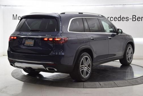 Twilight Blue Metallic 2024 Mercedes-Benz GLS 450 4MATIC