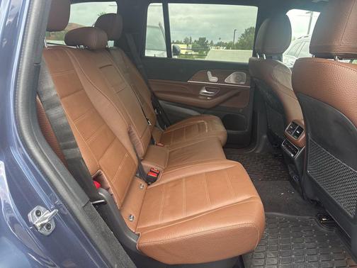Twilight Blue Metallic 2024 Mercedes-Benz GLS 450 4MATIC