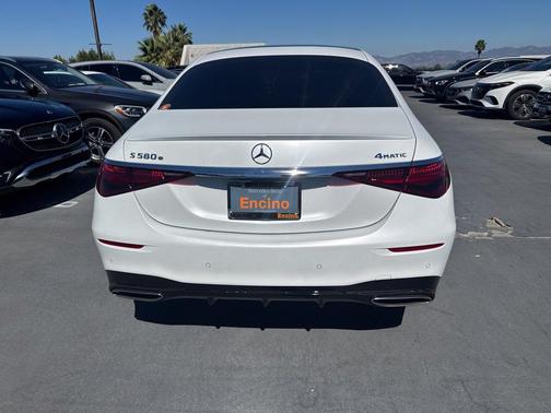 MANUFAKTUR Moonlight White Magno 2025 Mercedes-Benz S-Class S 580e 4MATIC